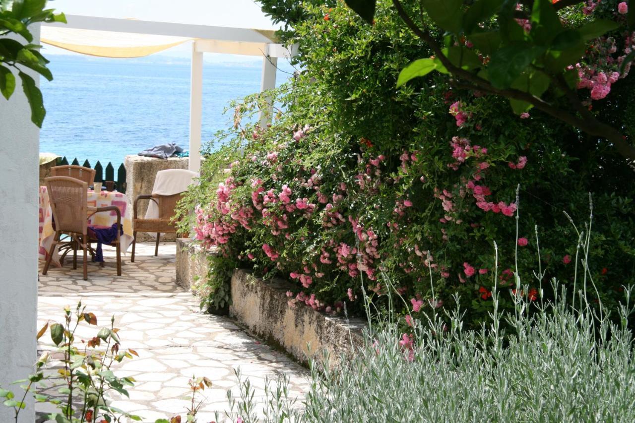 ניסקי Nissaki Olive Press Villas מראה חיצוני תמונה